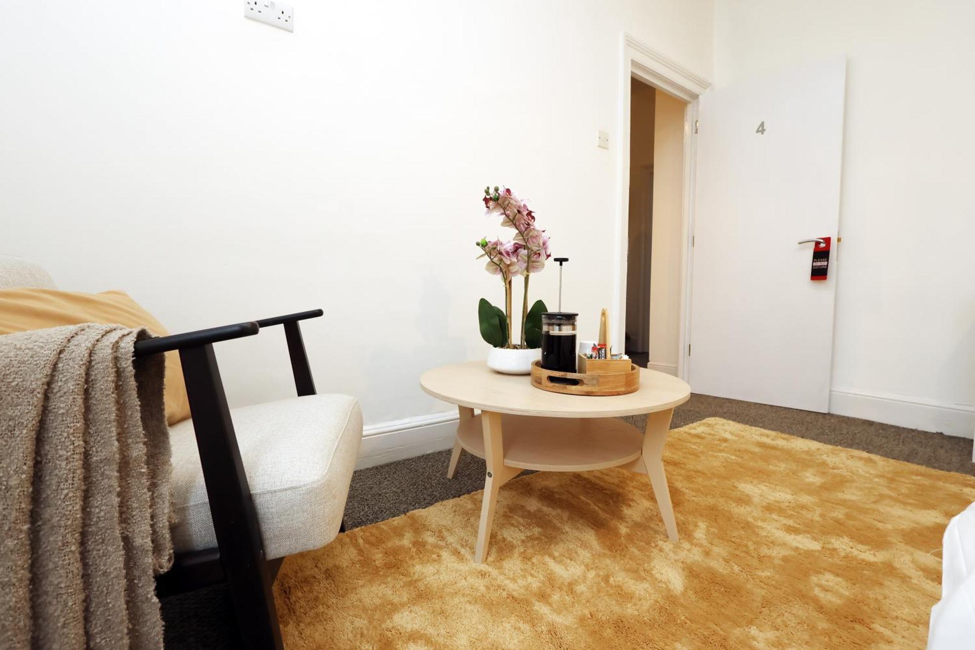 Cardiff City Guesthouse, Central Rooms, Fast Wi-Fi, On-Street Parking Кардифф Экстерьер фото