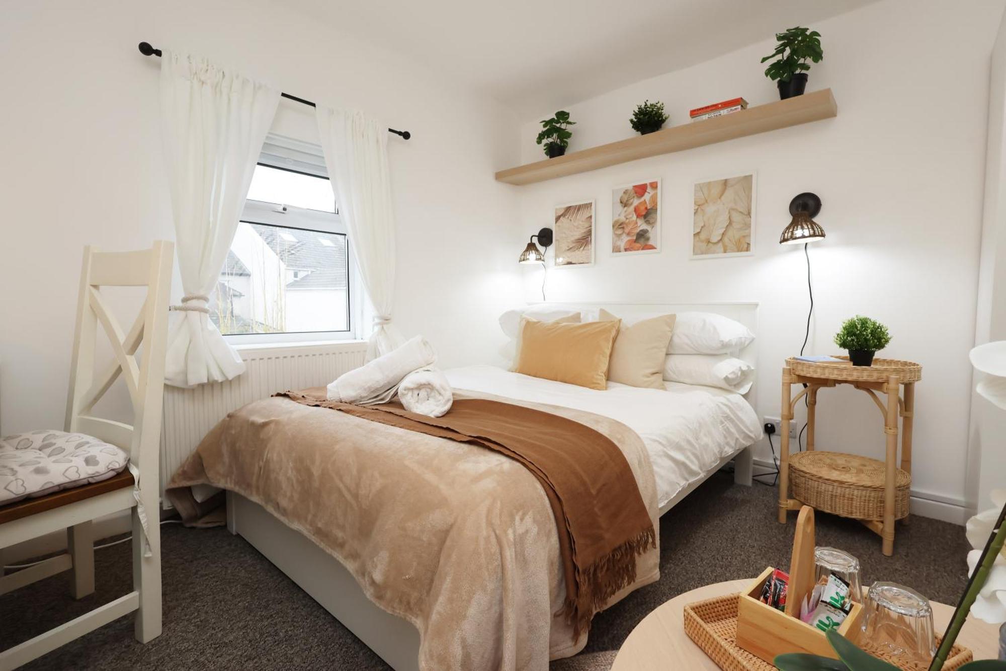 Cardiff City Guesthouse, Central Rooms, Fast Wi-Fi, On-Street Parking Кардифф Экстерьер фото