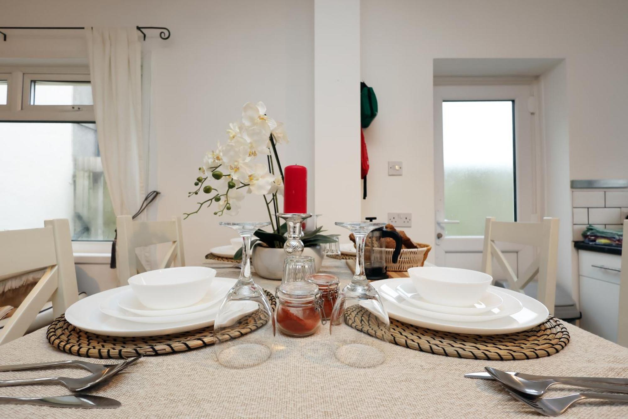 Cardiff City Guesthouse, Central Rooms, Fast Wi-Fi, On-Street Parking Кардифф Экстерьер фото
