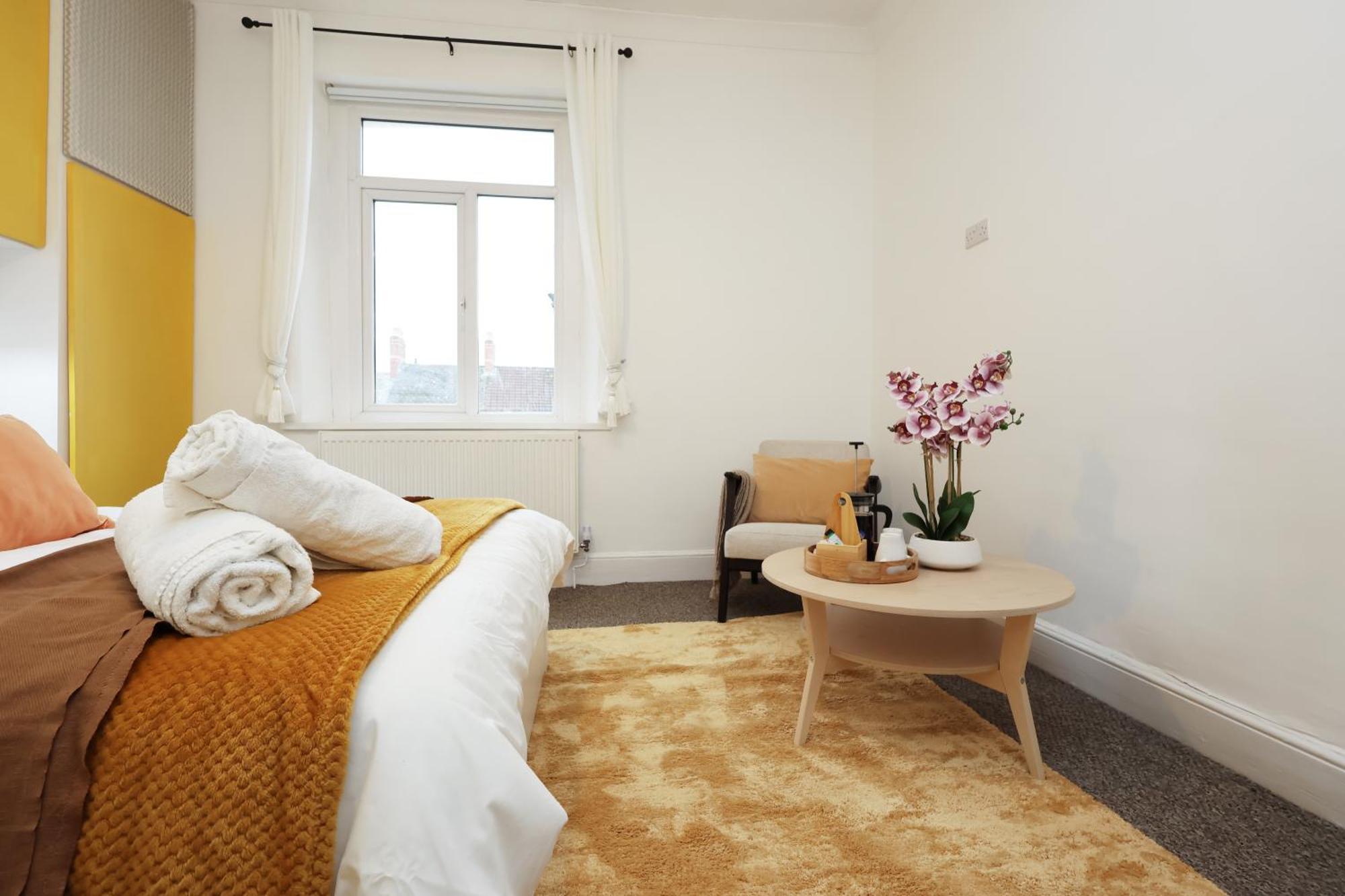 Cardiff City Guesthouse, Central Rooms, Fast Wi-Fi, On-Street Parking Кардифф Экстерьер фото
