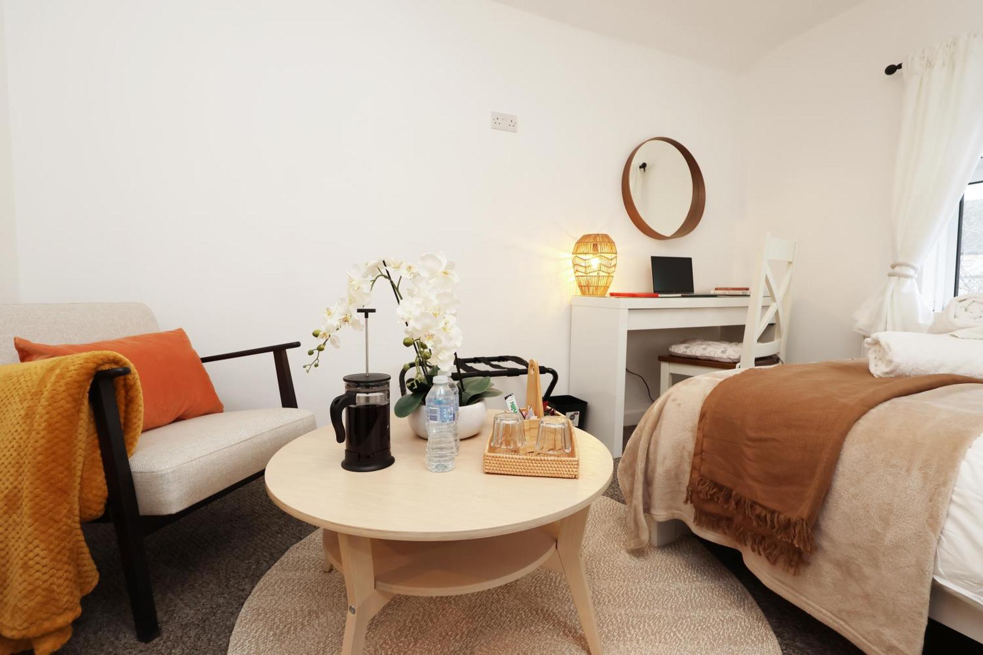 Cardiff City Guesthouse, Central Rooms, Fast Wi-Fi, On-Street Parking Кардифф Экстерьер фото