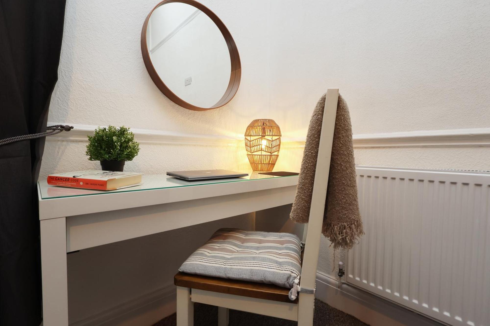 Cardiff City Guesthouse, Central Rooms, Fast Wi-Fi, On-Street Parking Кардифф Экстерьер фото