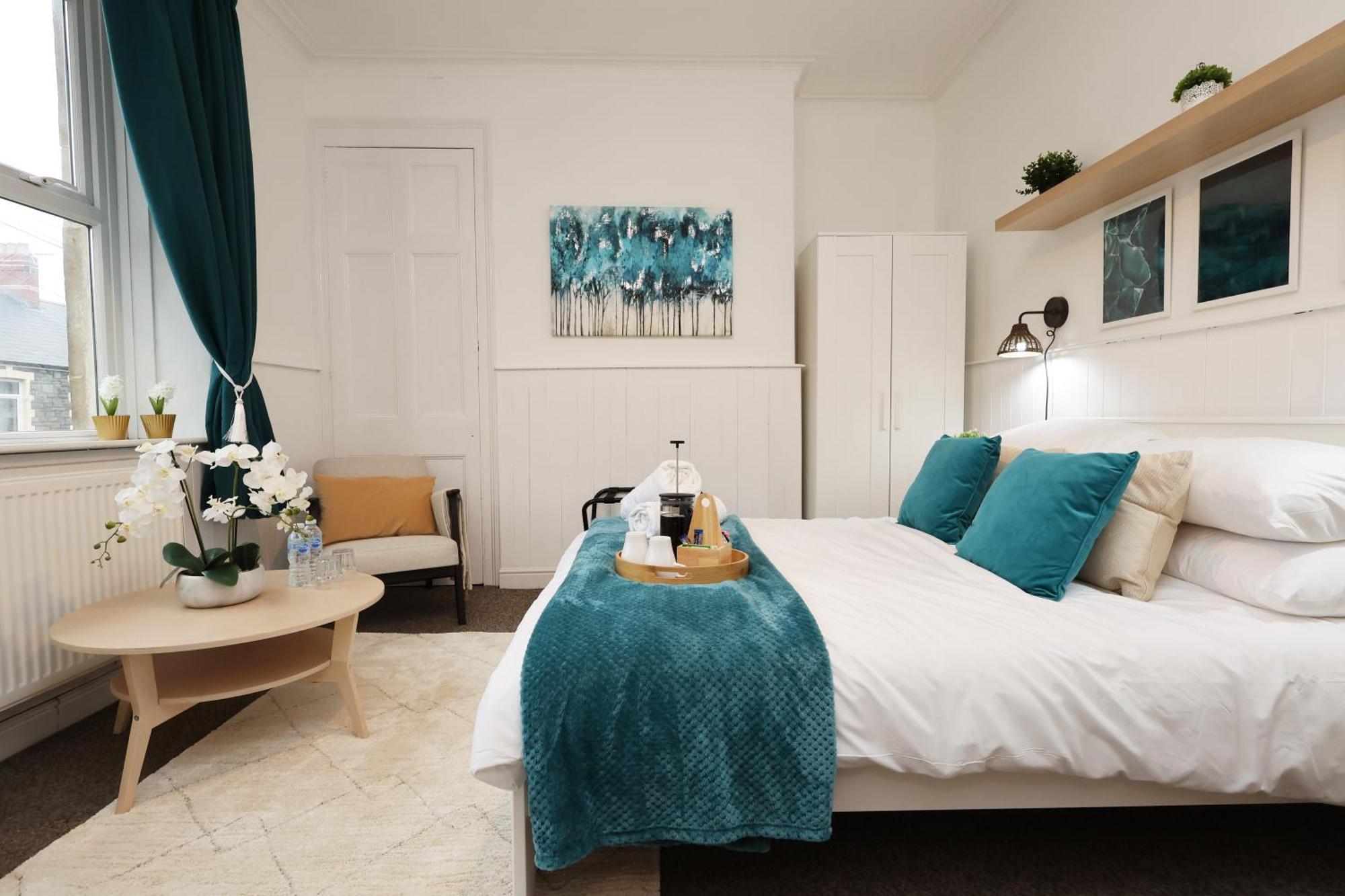 Cardiff City Guesthouse, Central Rooms, Fast Wi-Fi, On-Street Parking Кардифф Экстерьер фото